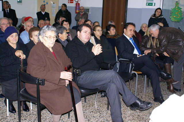 festa anziani 2006 019